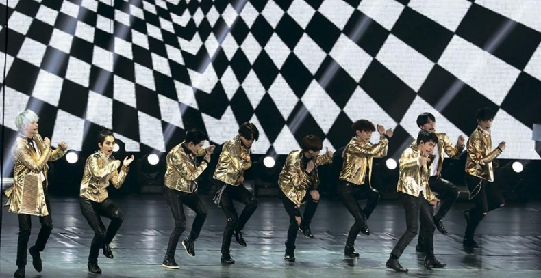 EXO. Музыка с другой планеты EXO. Музыка с другой планеты