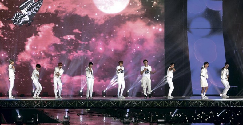 EXO. Музыка с другой планеты EXO. Музыка с другой планеты
