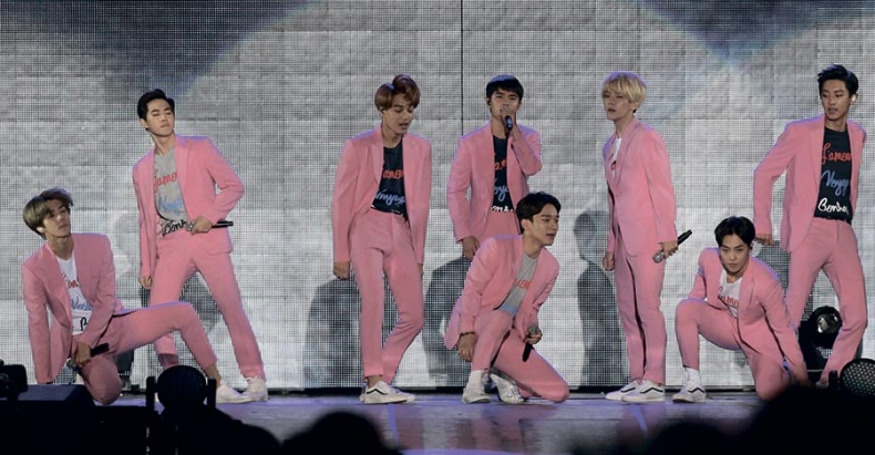EXO. Музыка с другой планеты EXO. Музыка с другой планеты