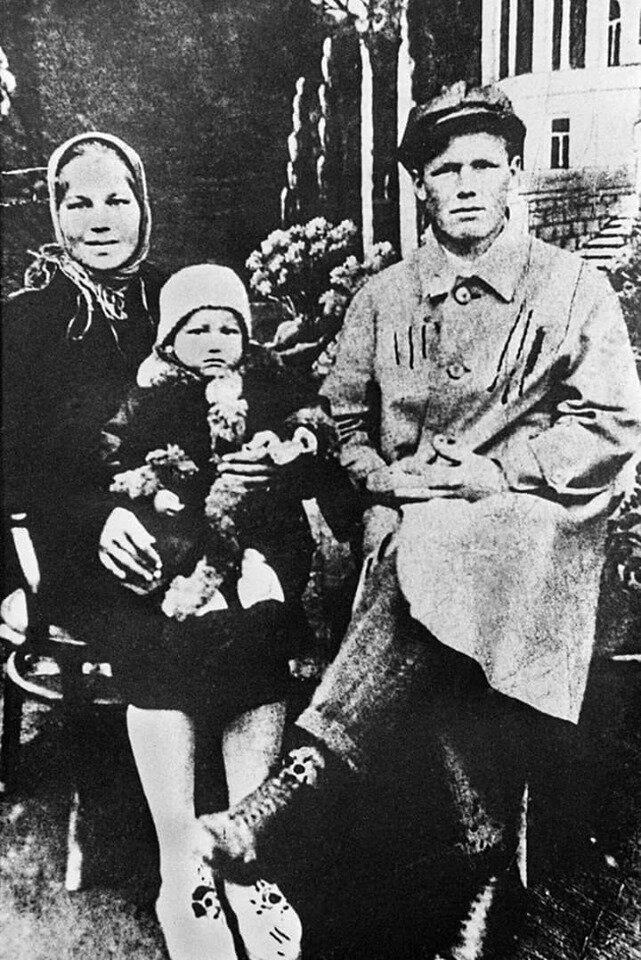 Москва ельцинская. Хроники президентского правления Москва ельцинская. Хроники президентского правления