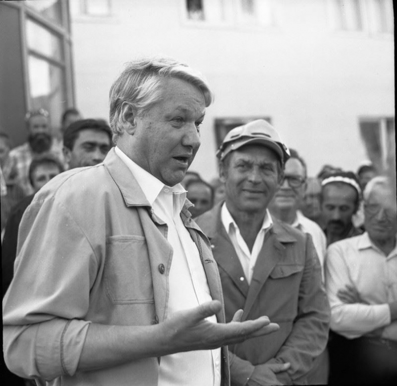 Москва ельцинская. Хроники президентского правления Москва ельцинская. Хроники президентского правления
