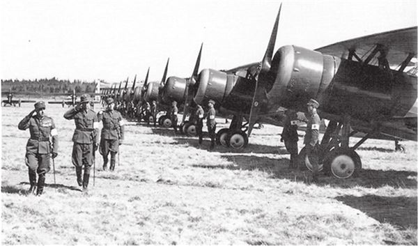 Небо вторжения. Горячее лето 1941 года Небо вторжения. Горячее лето 1941 года