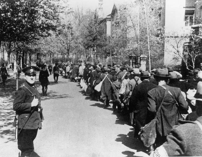 Нацисты. Предостережение истории Нацисты. Предостережение истории