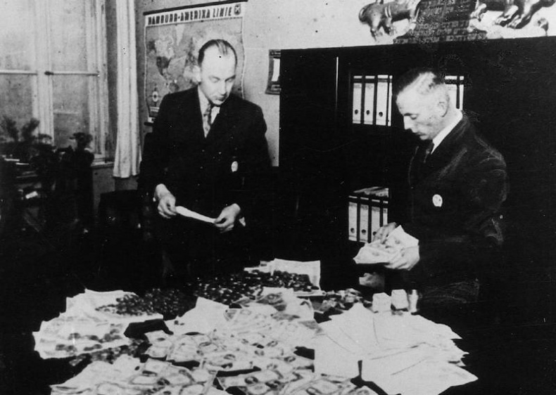 Нацисты. Предостережение истории Нацисты. Предостережение истории
