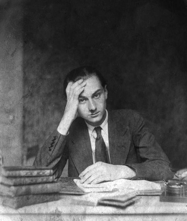 Мемуары фрейлины императрицы. Царская семья, Сталин, Берия, Черчилль и другие в семейных дневниках трех поколений Мемуары фрейлины императрицы. Царская семья, Сталин, Берия, Черчилль и другие в семейных дневниках трех поколений
