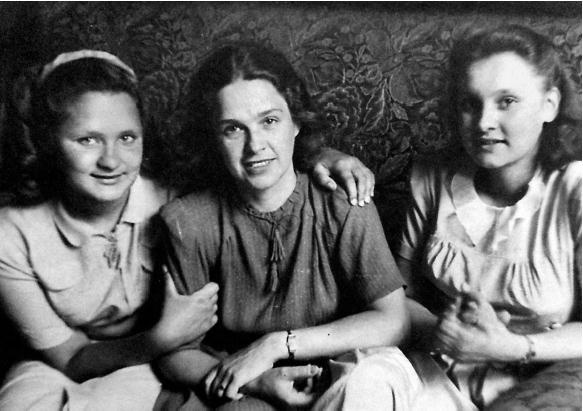 Мемуары матери Сталина. 13 женщин Джугашвили Мемуары матери Сталина. 13 женщин Джугашвили