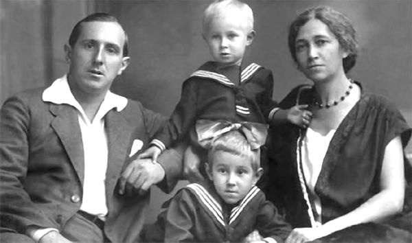 Мстислав Ростропович. Любовь с виолончелью в руках Мстислав Ростропович. Любовь с виолончелью в руках
