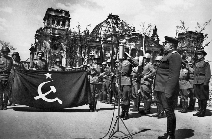 Битва за Берлин. Полная хроника - 23 дня и ночи Битва за Берлин. Полная хроника - 23 дня и ночи
