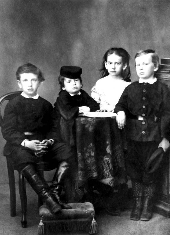 Лев в тени Льва Лев в тени Льва