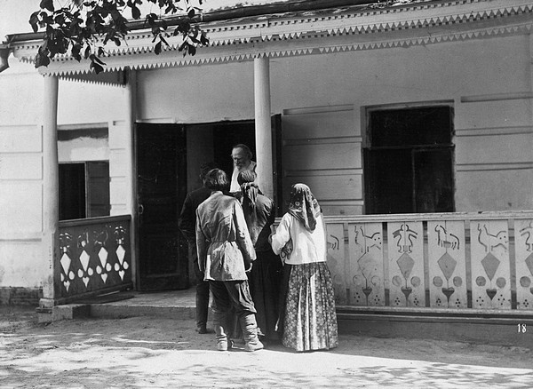 Святой против Льва. Иоанн Кронштадтский и Лев Толстой. История одной вражды Святой против Льва. Иоанн Кронштадтский и Лев Толстой. История одной вражды