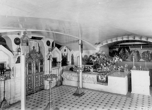 Святой против Льва. Иоанн Кронштадтский и Лев Толстой. История одной вражды Святой против Льва. Иоанн Кронштадтский и Лев Толстой. История одной вражды