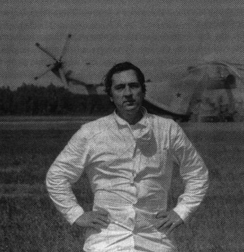 Человек с яйцом. Жизнь и мнения Александра Проханова Человек с яйцом. Жизнь и мнения Александра Проханова
