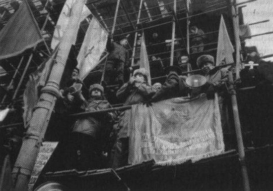 Человек с яйцом. Жизнь и мнения Александра Проханова Человек с яйцом. Жизнь и мнения Александра Проханова