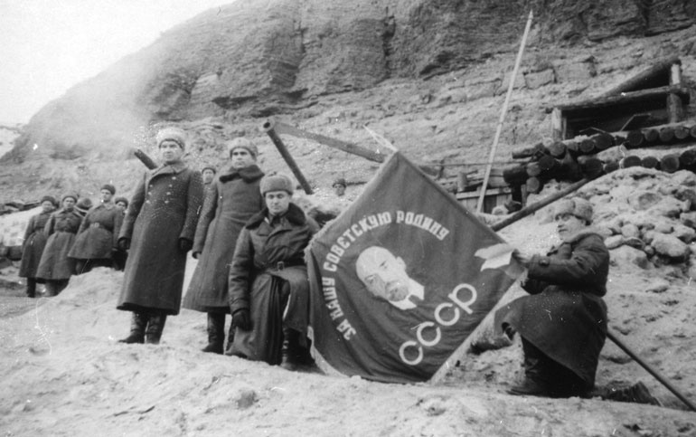 Сталинградское побоище. «За Волгой для нас земли нет!» Сталинградское побоище. «За Волгой для нас земли нет!»