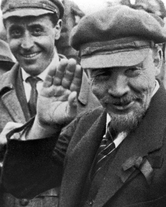 Россия в огне Гражданской войны: подлинная история самой страшной братоубийственной войны Россия в огне Гражданской войны: подлинная история самой страшной братоубийственной войны