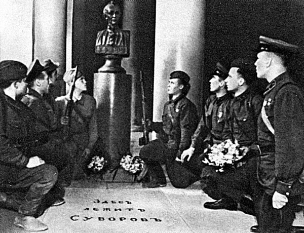 Генералиссимус Суворов. "Мы русские - враг пред нами дрожит!" Генералиссимус Суворов. "Мы русские - враг пред нами дрожит!"