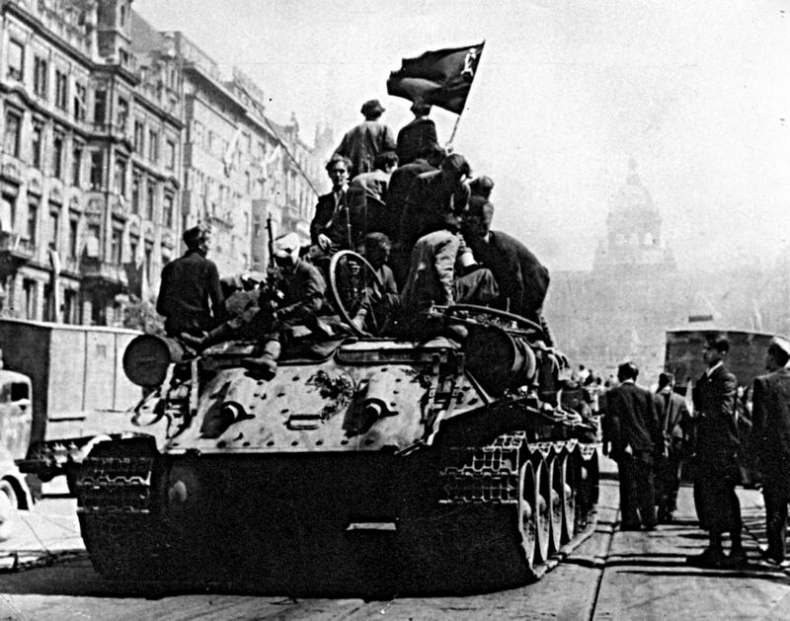 Последний бой. Кто освободил Прагу? Последний бой. Кто освободил Прагу?