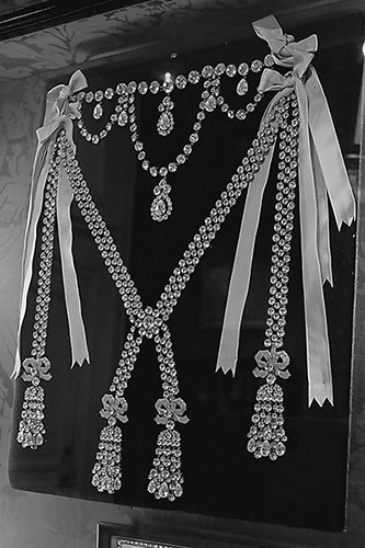 Берегитесь, Боги жаждут! Берегитесь, Боги жаждут!