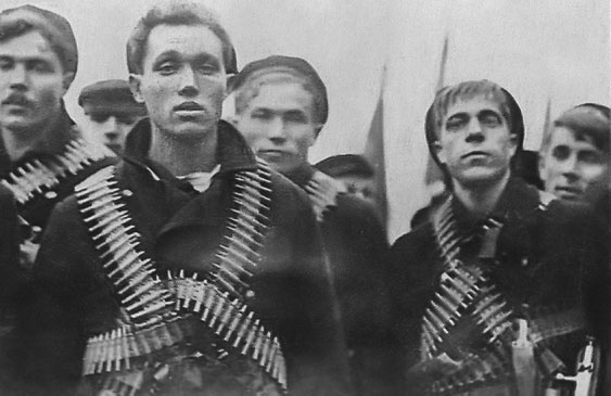 Берегитесь, Боги жаждут! Берегитесь, Боги жаждут!