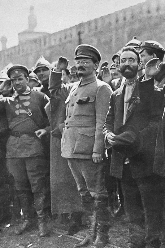 Берегитесь, Боги жаждут! Берегитесь, Боги жаждут!