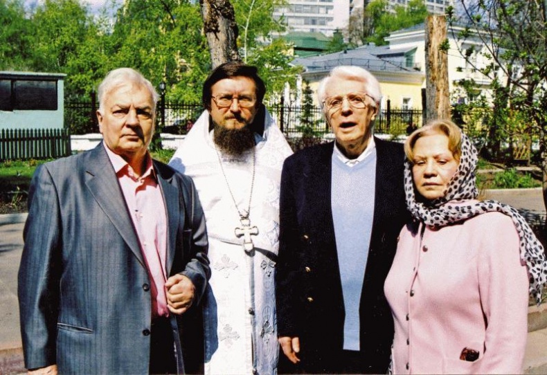 Я везучий. Вспоминаю, улыбаюсь, немного грущу Я везучий. Вспоминаю, улыбаюсь, немного грущу