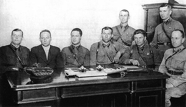 Танк прорыва КВ. "Клим Ворошилов" Танк прорыва КВ. "Клим Ворошилов"