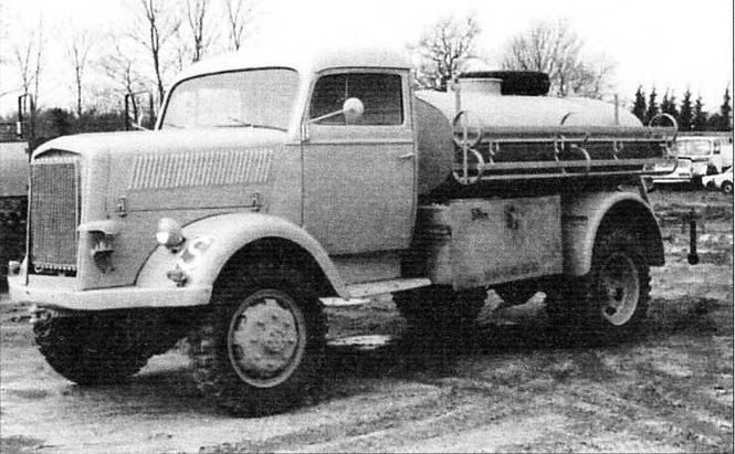 Полуторатонные грузовики Германии 1939—1945 гг. Полуторатонные грузовики Германии 1939—1945 гг.