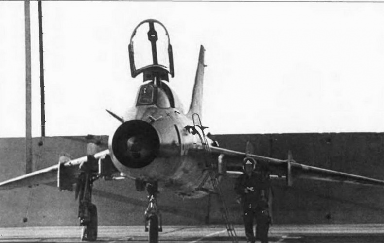 Истребитель-бомбардировщик Су-17