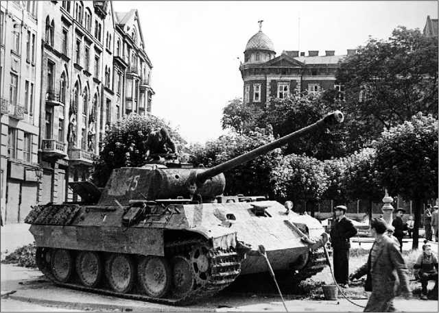 Танки III Рейха. Том II Танки III Рейха. Том II